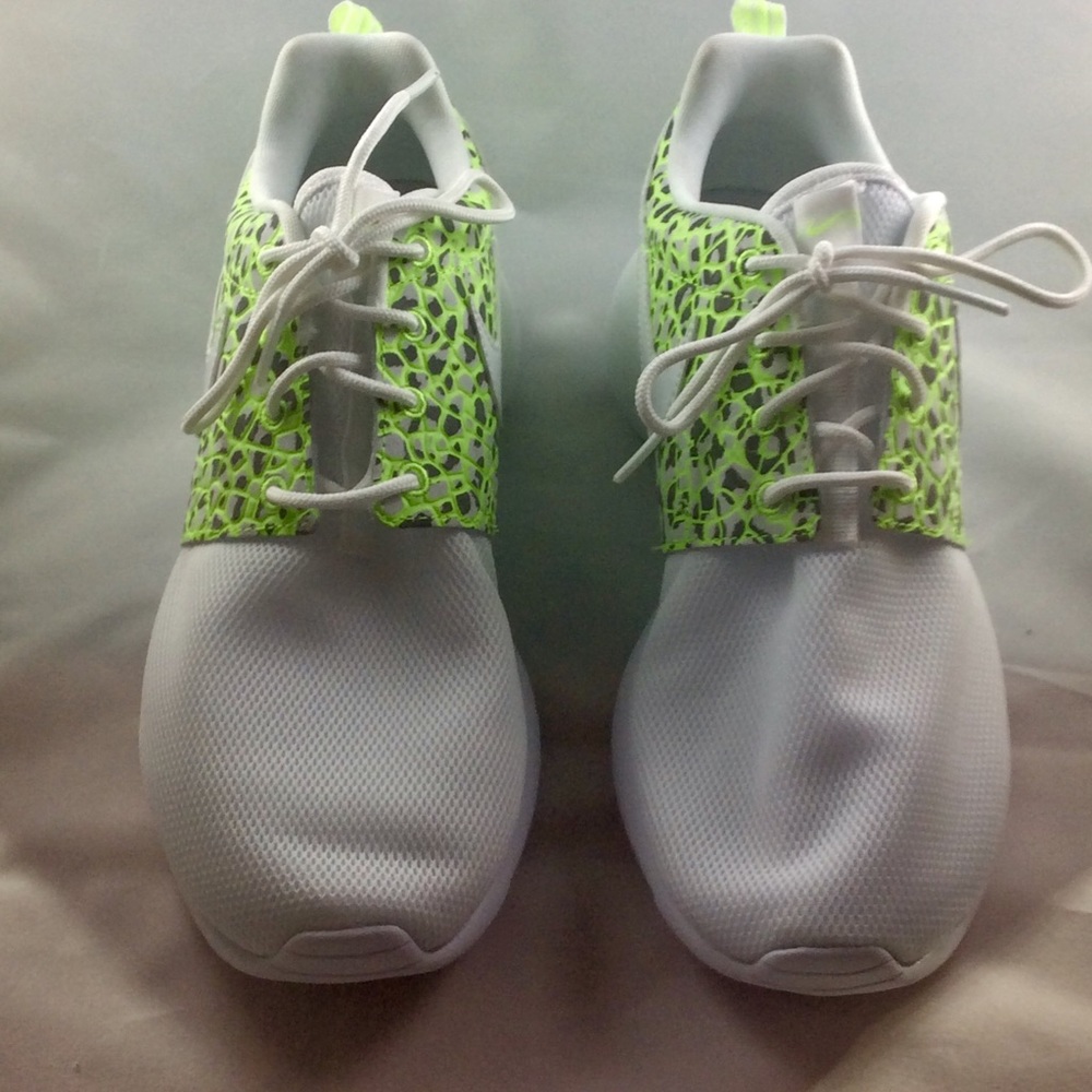 New women Nike Roshe 7.5
